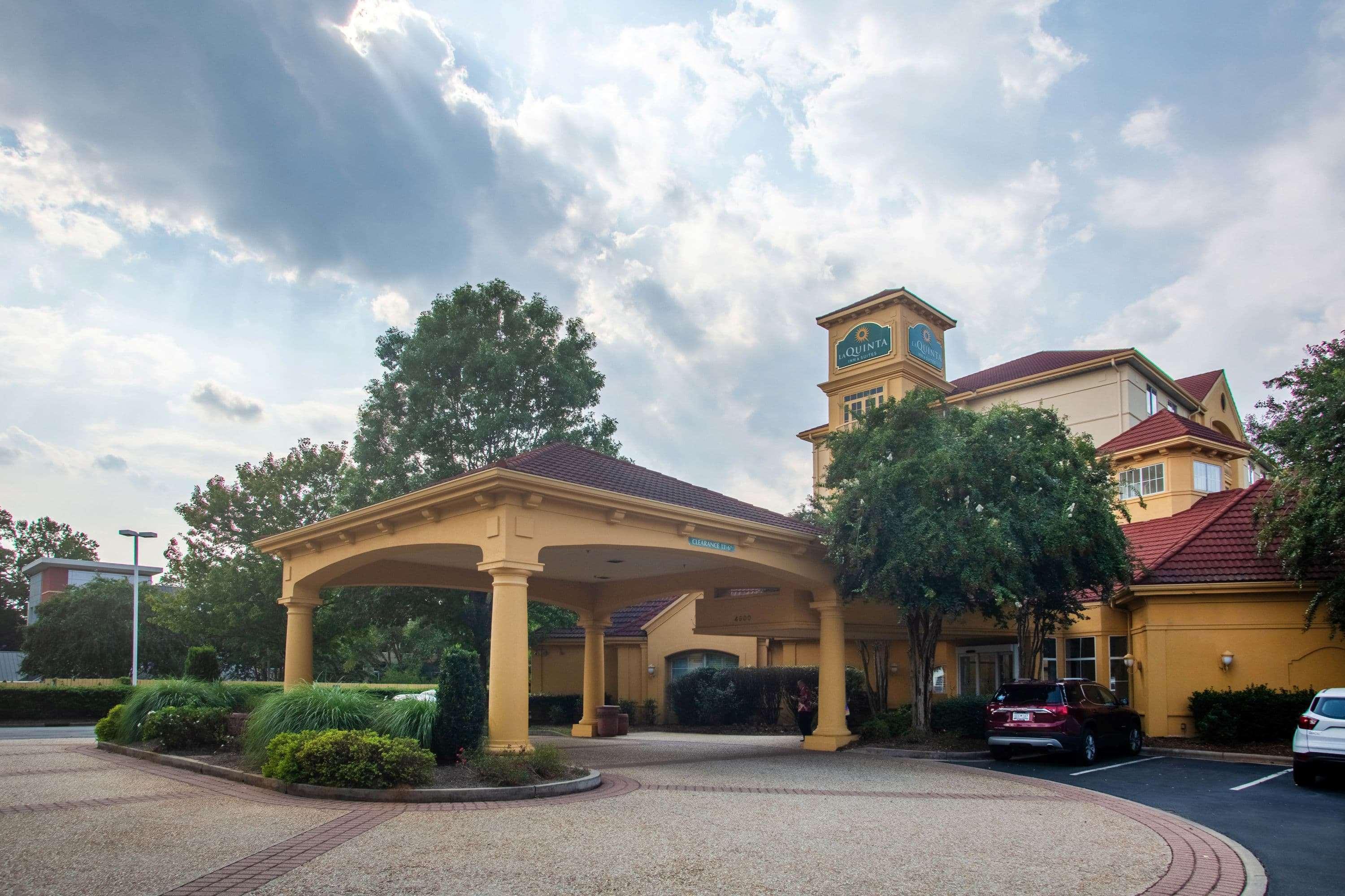 La Quinta By Wyndham Charlotte Airport South Hotel Exterior photo